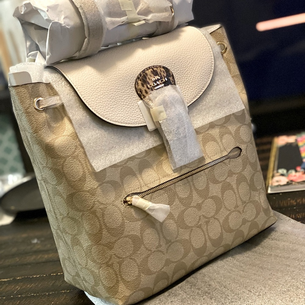 Coach Kleo Backpack Signature Canvas